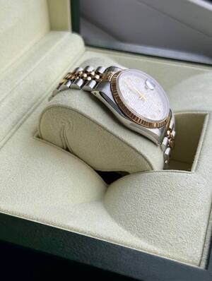 image from ROLEX. Swiss Luxury Original Watches from the manufacturer