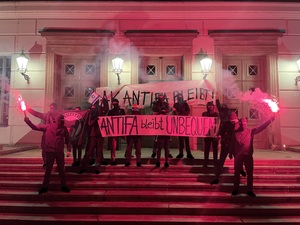 image from de.indymedia.org | dont hate the media, become the media!