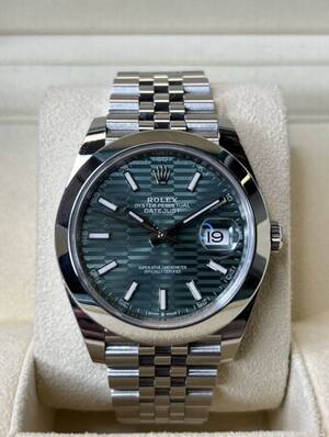 image from ROLEX. Swiss Luxury Original Watches from the manufacturer